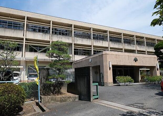 橿原市立畝傍中学校