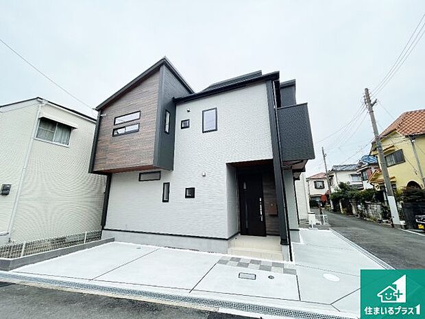 【外観】安心の10年保証！外観を美しく保ち、雨水で汚れを落とします！気になることがありましたら、お気軽にお問い合わせください！