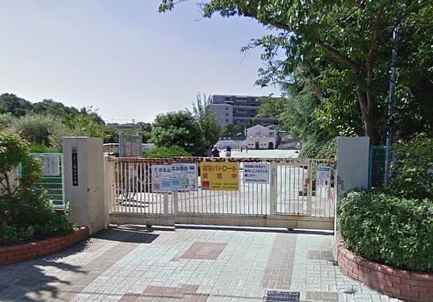 宝塚市立西山小学校