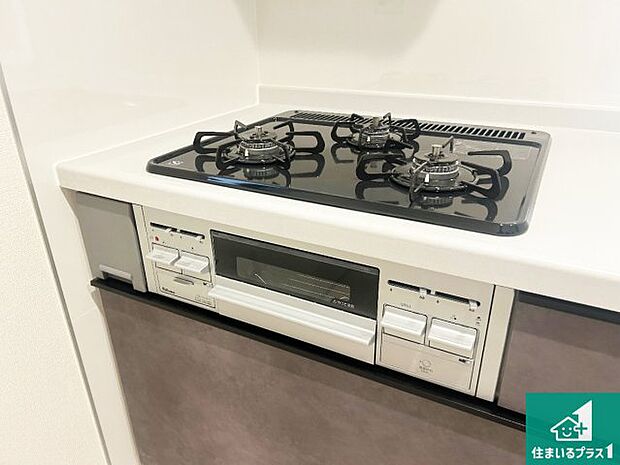 【コンロ】ダブル高火力Siセンサー付きコンロ!3口あるので、まとめて料理をする時も大活躍!