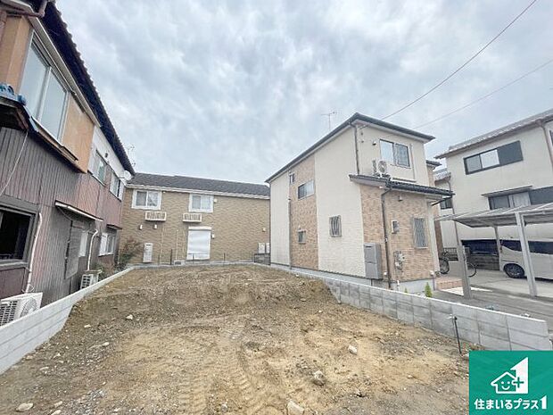 【外観】周辺は落ち着いた街並みの住宅地！子育てがしやすい住環境です！まだ未完成ですが、現地でしかわからない事もございます。是非一度ご覧ください。