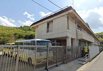 安町幼稚園 徒歩987m
