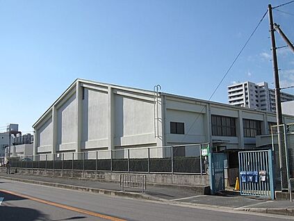 高槻市立第四中学校 徒歩1600m