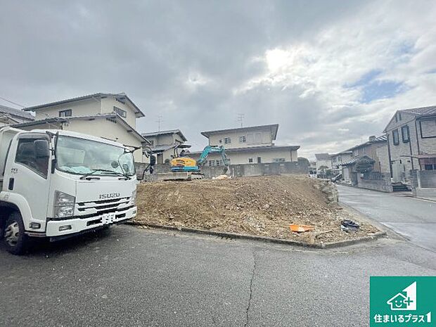 【外観】現在建築中!落ち着いた街並みで新生活を始めることが出来そう!周辺の物件も併せてご紹介させて頂きます!