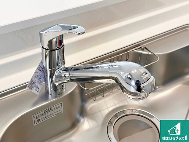 【キッチン水栓】浄水器を内蔵!炊飯時、お茶を作る時に安心してお水を使えます!お湯と冷水、浄水と原水、シャワーの切替えもワンタッチです!