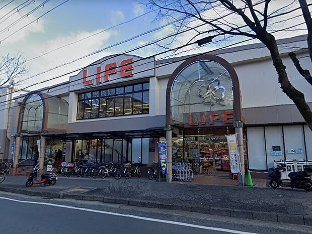 ライフ男山店