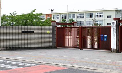 田原本町立田原本小学校 徒歩500m