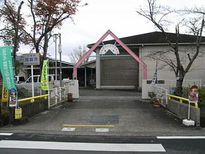 天理市立柳本幼稚園 徒歩190m