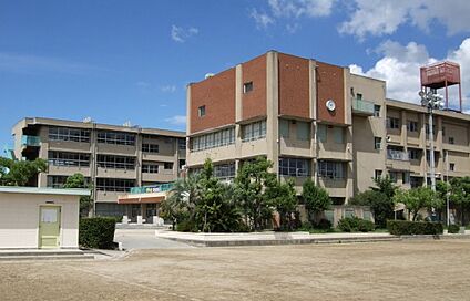 摂津市立第四中学校 徒歩1079m