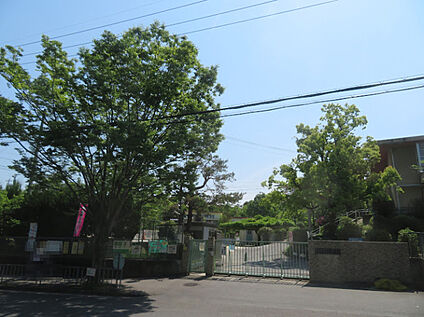 枚方市立香里小学校 徒歩950m