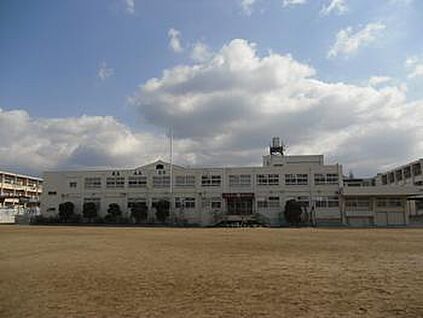 奈良市立飛鳥小学校 徒歩1534m