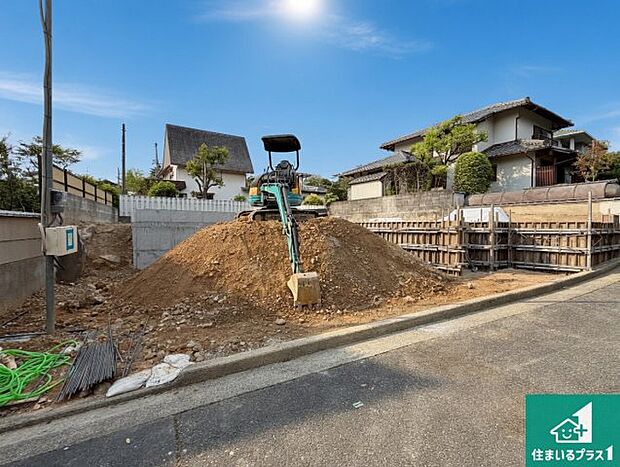 【外観】現在建築中！落ち着いた街並みで新生活を始めることが出来そう！周辺の物件も併せてご紹介させて頂きます！
