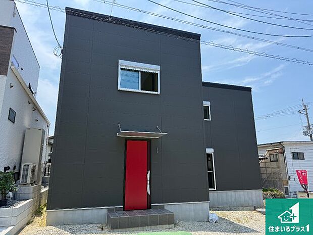 【外観】安心の10年保証！外観を美しく保ち、雨水で汚れを落とします！気になることがありましたら、お気軽にお問い合わせください！