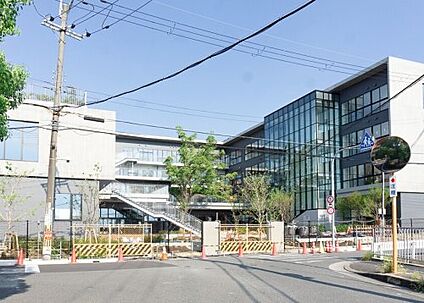 交野市立交野みらい学園 徒歩700m
