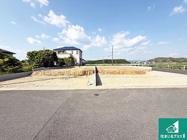 【外観】現在建築中！落ち着いた街並みで新生活を始めることが出来そう！周辺の物件も併せてご紹介させて頂きます！