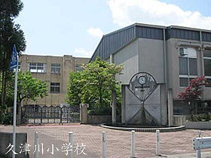 城陽市立久津川小学校 徒歩627m