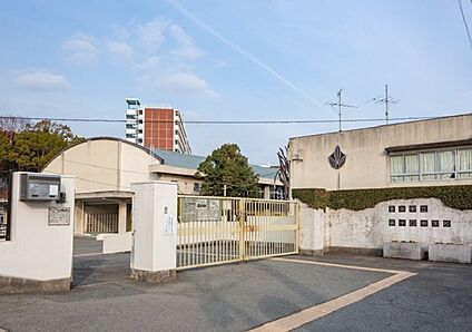 豊中市立第十四中学校 徒歩650m