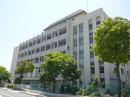 伊丹市立松崎中学校 徒歩300m