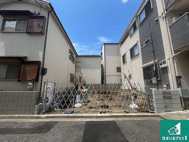【外観】周辺は落ち着いた街並みの住宅地!子育てがしやすい住環境です!まだ未完成ですが、現地でしかわからない事もございます。是非一度ご覧ください。