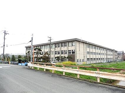 桜井市立桜井西中学校 徒歩1100m