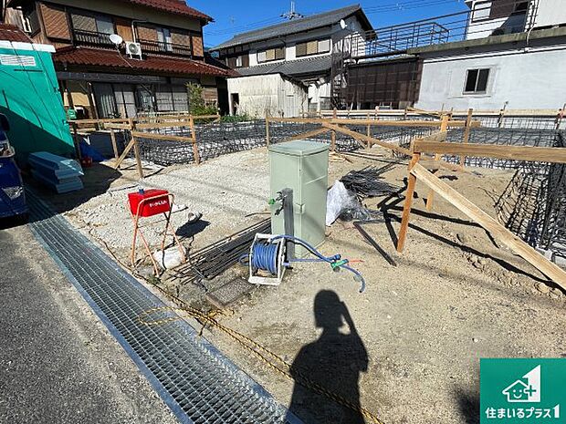 【外観】周辺は落ち着いた街並みの住宅地！子育てがしやすい住環境です！まだ未完成ですが、現地でしかわからない事もございます。是非一度ご覧ください。