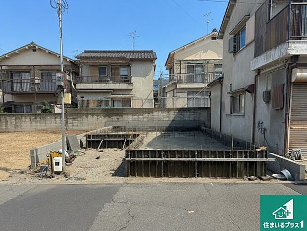 【外観】周辺は落ち着いた街並みの住宅地！子育てがしやすい住環境です！まだ未完成ですが、現地でしかわからない事もございます。是非一度ご覧ください。