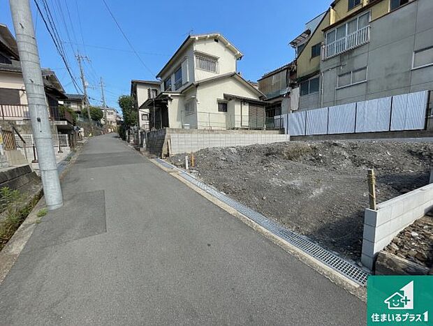 【外観】現在建築中！落ち着いた街並みで新生活を始めることが出来そう！周辺の物件も併せてご紹介させて頂きます！