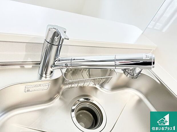 【キッチン水栓】浄水器を内蔵！炊飯時、お茶を作る時に安心してお水を使えます！お湯と冷水、浄水と原水、シャワーの切替えもワンタッチです！