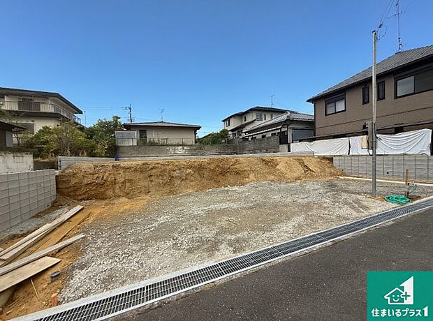 【外観】現在建築中！落ち着いた街並みで新生活を始めることが出来そう！周辺の物件も併せてご紹介させて頂きます！
