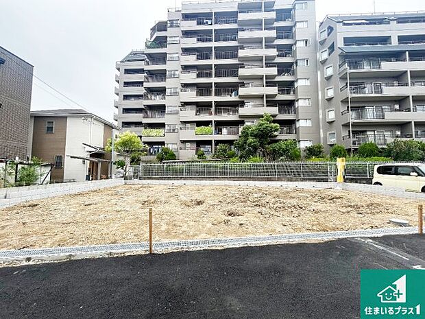 【外観】現在建築中！落ち着いた街並みで新生活を始めることが出来そう！周辺の物件も併せてご紹介させて頂きます！