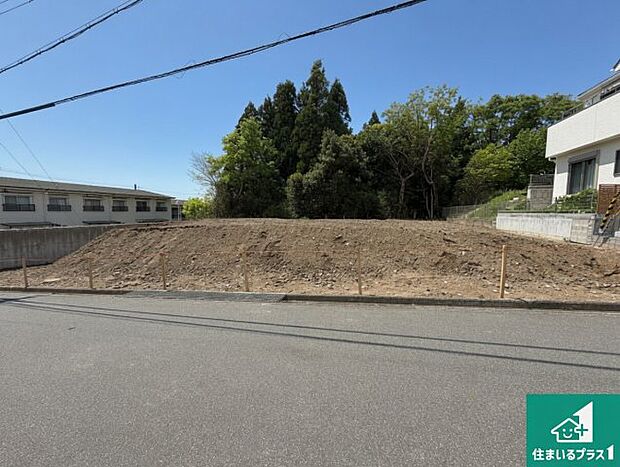 【外観】周辺は落ち着いた街並みの住宅地！子育てがしやすい住環境です！まだ未完成ですが、現地でしかわからない事もございます。是非一度ご覧ください。