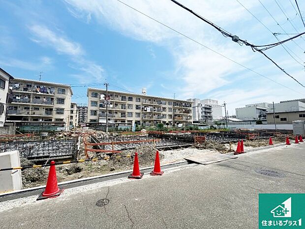 【外観】現在建築中！落ち着いた街並みで新生活を始めることが出来そう！周辺の物件も併せてご紹介させて頂きます！