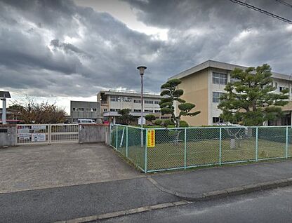 斑鳩西小学校 徒歩976m