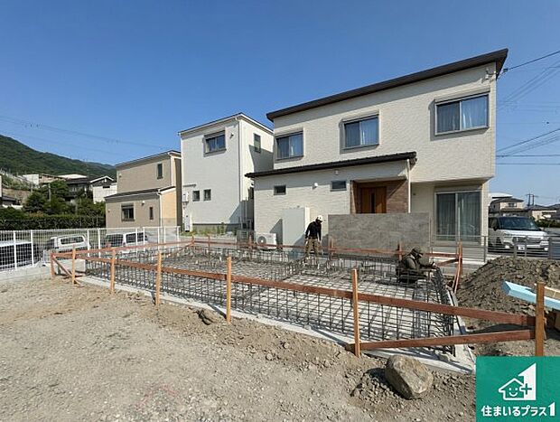 【外観】現在建築中！落ち着いた街並みで新生活を始めることが出来そう！周辺の物件も併せてご紹介させて頂きます！