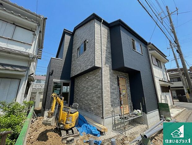 【外観】現在建築中！落ち着いた街並みで新生活を始めることが出来そう！周辺の物件も併せてご紹介させて頂きます！