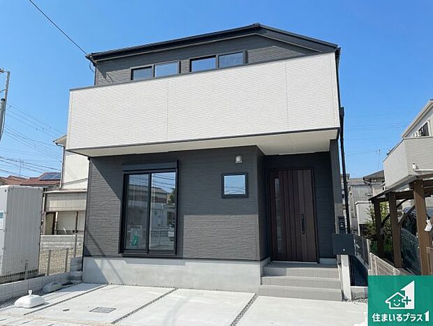 【外観】周辺は落ち着いた街並みの住宅地！子育てがしやすい住環境です！まだ未完成ですが、現地でしかわからない事もございます。是非一度ご覧ください。