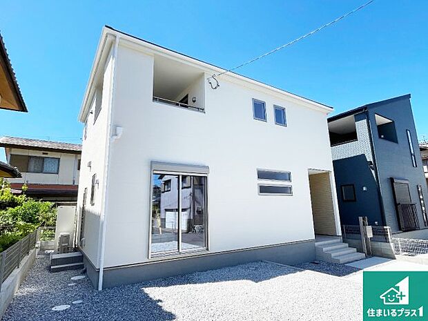 【外観】安心の10年保証！外観を美しく保ち、雨水で汚れを落とします！気になることがありましたら、お気軽にお問い合わせください！