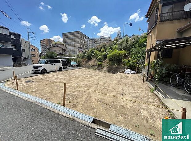 【外観】現在建築中！落ち着いた街並みで新生活を始めることが出来そう！周辺の物件も併せてご紹介させて頂きます！