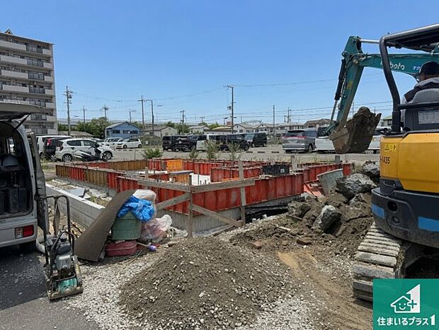 【外観】現在建築中!落ち着いた街並みで新生活を始めることが出来そう!周辺の物件も併せてご紹介させて頂きます!