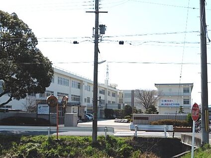 川西町三宅町組合立式下中学校 徒歩1980m
