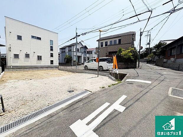 【外観】現在建築中!落ち着いた街並みで新生活を始めることが出来そう!周辺の物件も併せてご紹介させて頂きます!