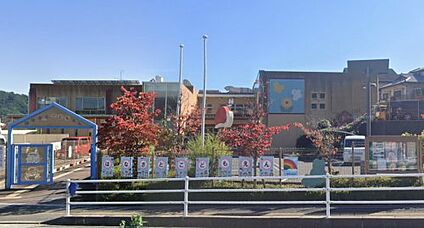 平群町立はなさとこども園 徒歩840m