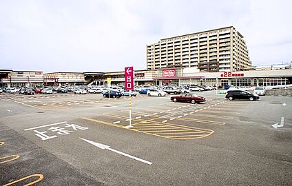 イオンタウン豊中緑丘 徒歩207m