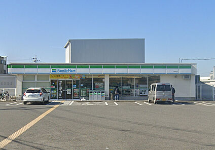ファミリーマート 堺高松店 徒歩390m