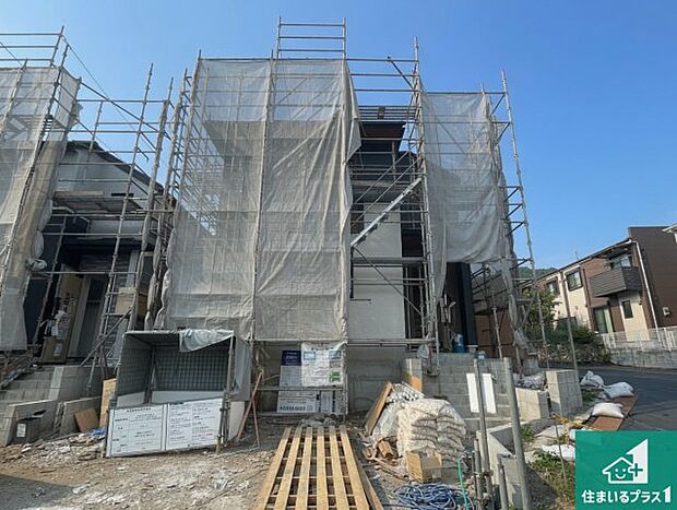 【外観】現在建築中!落ち着いた街並みで新生活を始めることが出来そう!周辺の物件も併せてご紹介させて頂きます!