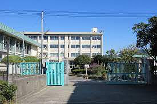 寝屋川市立堀溝小学校
