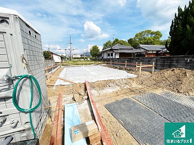 【外観】現在建築中！落ち着いた街並みで新生活を始めることが出来そう！周辺の物件も併せてご紹介させて頂きます！