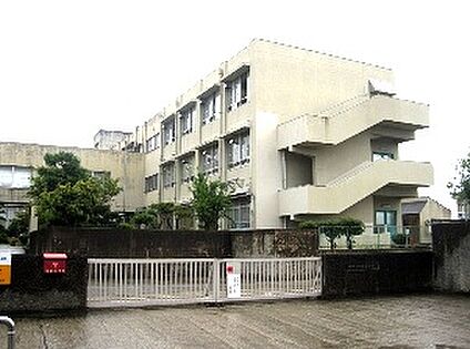 堺市立野田小学校 徒歩320m