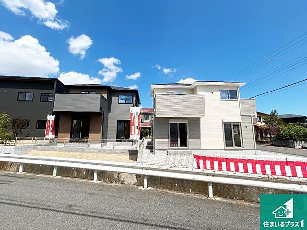 【外観】安心の10年保証!外観を美しく保ち、雨水で汚れを落とします!気になることがありましたら、お気軽にお問い合わせください!