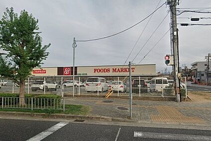 大阪いずみ市民生活協同組合 コープ岸和田店 徒歩517m